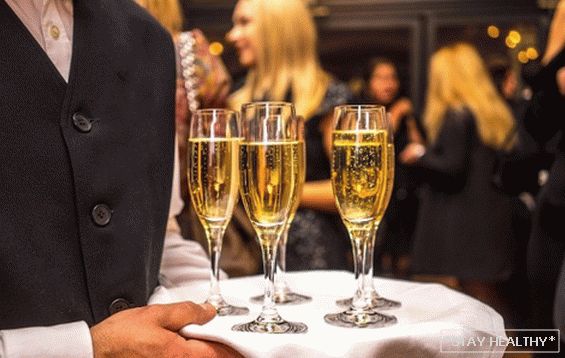 Која е разликата помеѓу просекот и шампањот? Парсирање пенливо вино