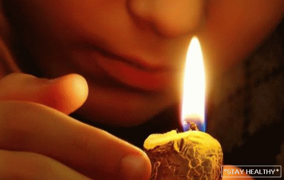 Чистење на стан или куќа со црква свеќа: сами да се ослободите од негативната енергија
