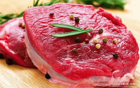 Зошто црвено месо го повредува срцето и садови?